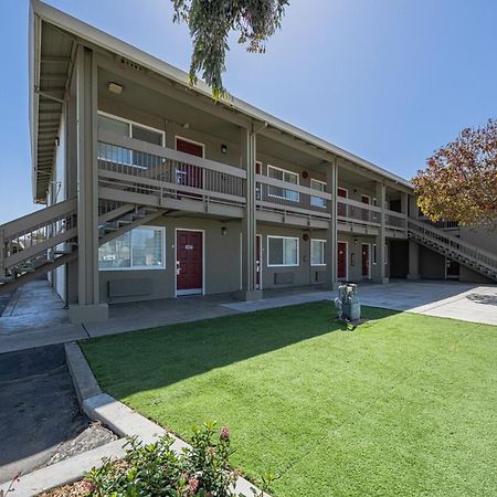 Coastal Valley Inn Castroville Exterior foto